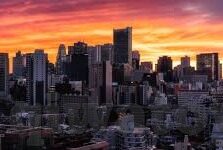 成人一区二区免费视频-成人一区二区免费视频，网络世界的灰色地带与法律边界